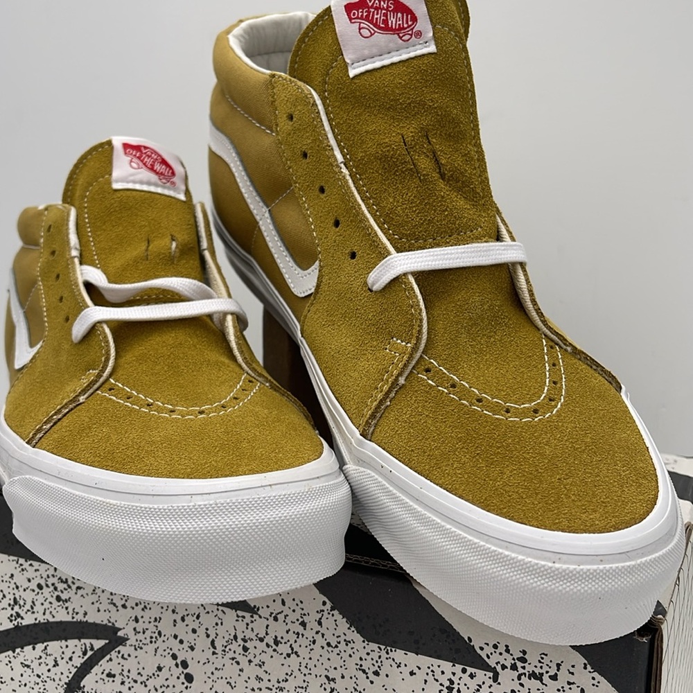 Vans Men’s Mustard High-Top 0g Sk8-Mid Lx
Suede/Canvas Tobacco/White
VN0A4BVCN2X - Picture 5 of 16